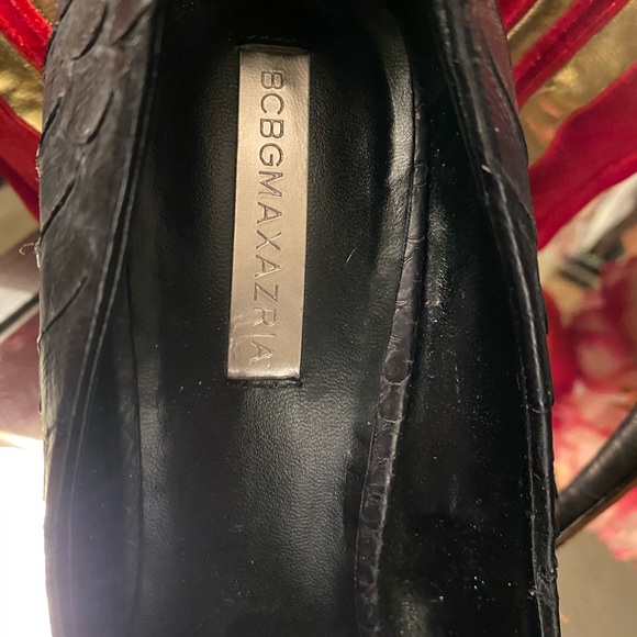 BCBGMAXAZRIA black croc stilettos size 10B - Picture 5 of 8